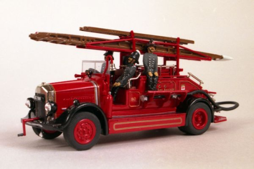 FBM84 1:48 1930's Dennis Braidwood Pump - London Fire Brigade - Built & Painted
