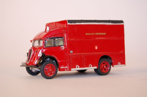 FBM05 1:48 Fordson 7v Hose Laying Unit - Middlesex Fire Brigade - Built & Painted