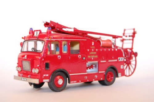 FBM06 1:48 Dennis F106 Pump Escape - London Fire Brigade - Built & Painted