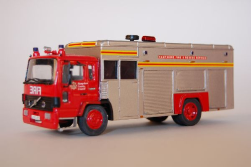 FBM13 1:48 Volvo FL6/14 Special Equipment Unit - Hampshire Fire & Rescue Service - Built & Painted