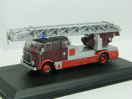 76AM002 1:76 / OO AEC Mercury Turntable Ladder - Newcastle Fire Brigade