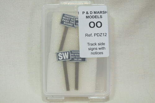 Z12 1:76/OO Track Side Signs with Notices Painted