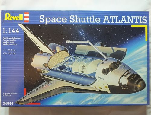 04544 Space Shuttle Atlantis 1:144 Scale