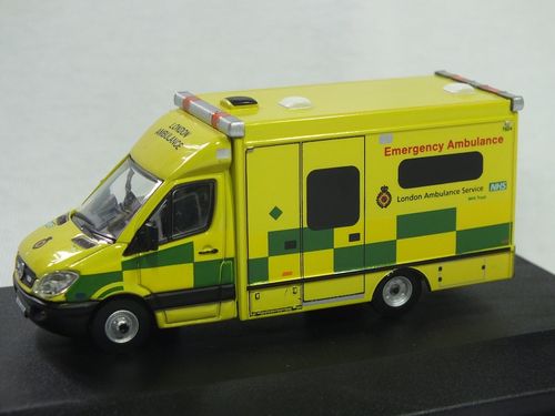 76MA002 1:76/OO Mercedes Ambulance - London Ambulance Service