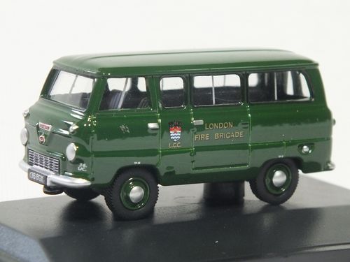 76FDE016 Ford 400E Minibus - London Fire Brigade (Green)